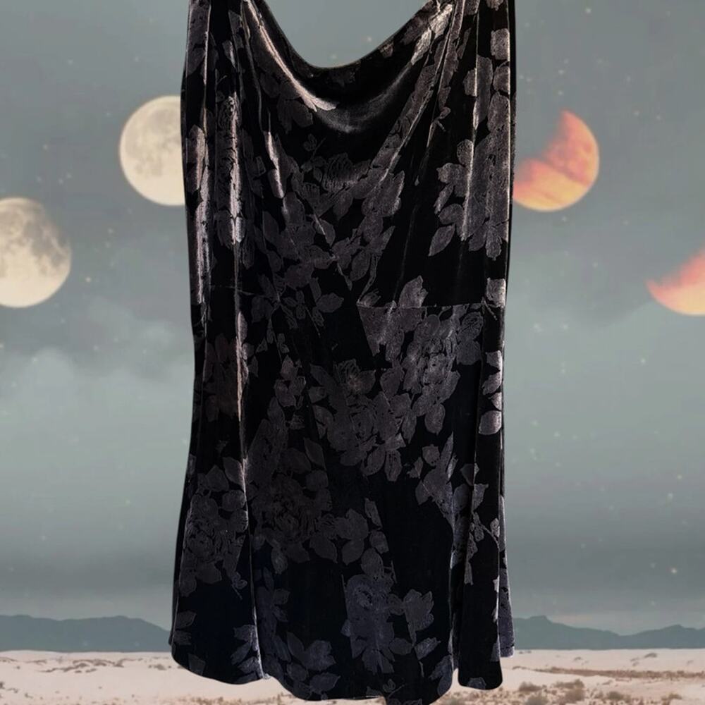 Black Floral Velvet Midi Skirt 16W | Whimsigoth Romantic Goth - Picture 4 of 7